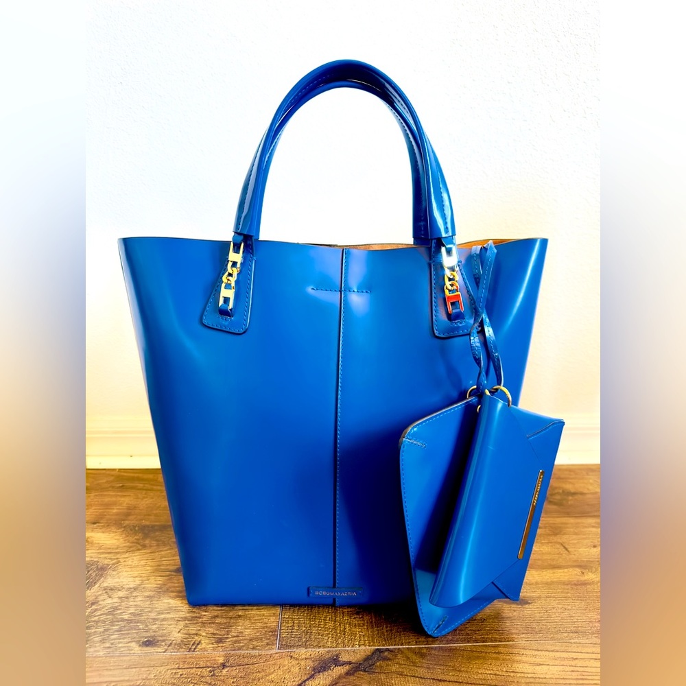 BCBG Blue TOTE Bag, Cow Leather with wristlets